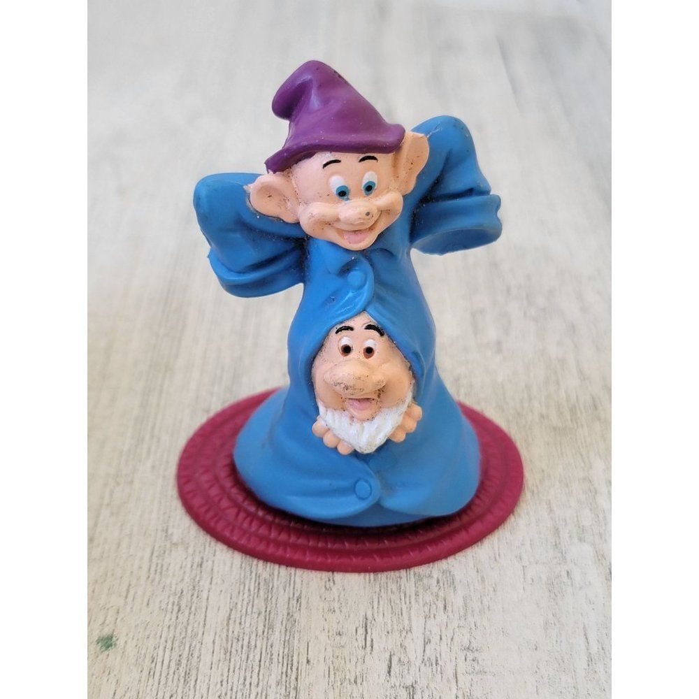 McDonald's 1992 Seven Dwarfs snow white‎ coat toy figure